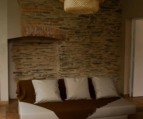 Groupe Chateau De La Pinais