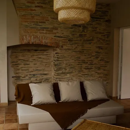 Groupe Chateau De La Pinais